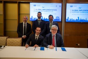 signing signs strategic agreement 300x200 - ITAérea joins the Airports Council International European region (ACI EUROPE)